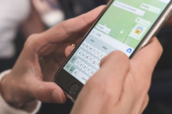 Hoe sms-berichten gratis te onderscheppen zonder de doeltelefoon?